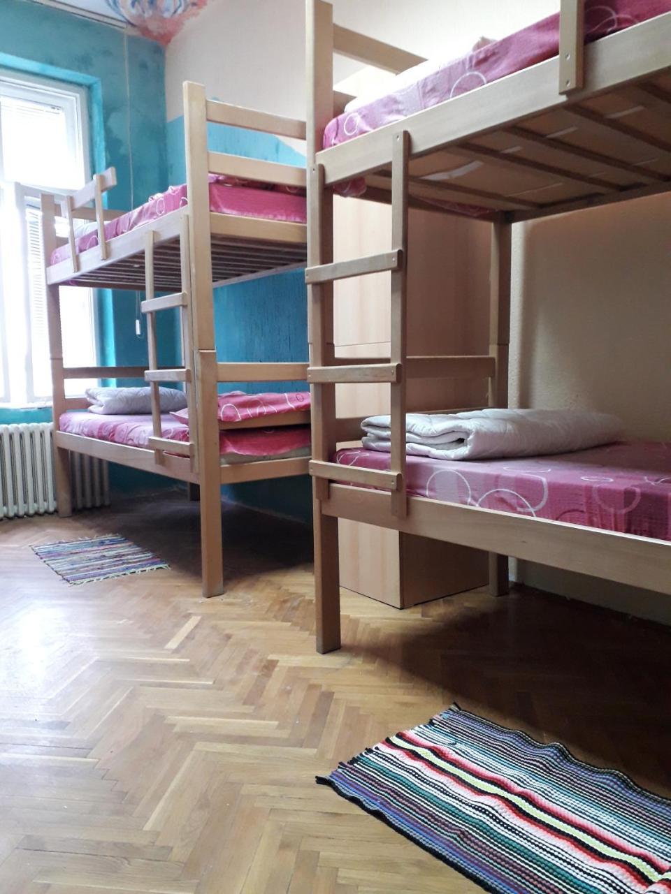 Hostel Yolo Belgrade Exterior photo